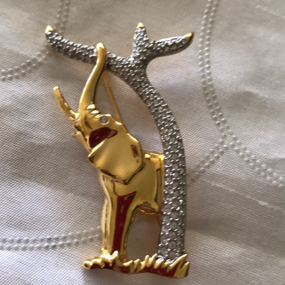Swarovski “The Elephant Brooch” 1994